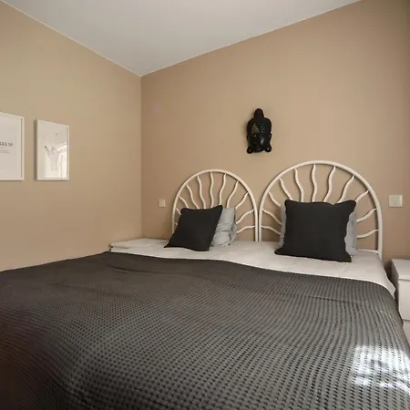 Apartment Modernes, Liebevolles - *