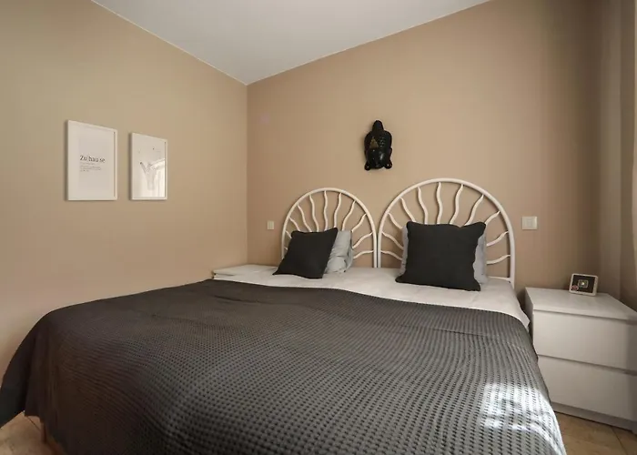 Apartment Modernes, Liebevolles - *