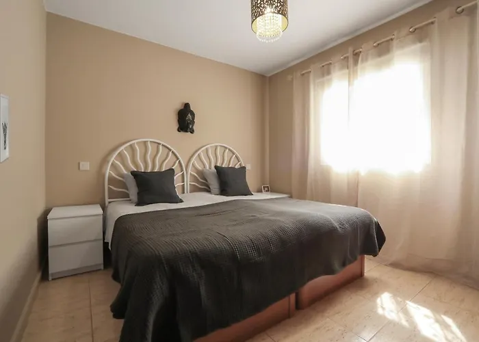 Modernes, Liebevolles - Коста Калма